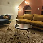 Elegante Maison Amienoise - Proche Gare, Home-cinema, 3 Doubles, 1 Familiale Avec Jacuzzi Privatif - La Maison Des Petits Sablon Penzion Amiens