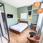 Elegante Maison Amienoise - Proche Gare, Home-cinema, 3 Doubles, 1 Familiale Avec Jacuzzi Privatif - La Maison Des Petits Sablon Penzion