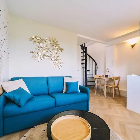 Elegante Maison Amienoise - Proche Gare, Home-cinema, 3 Doubles, 1 Familiale Avec Jacuzzi Privatif - La Maison Des Petits Sablon 3*