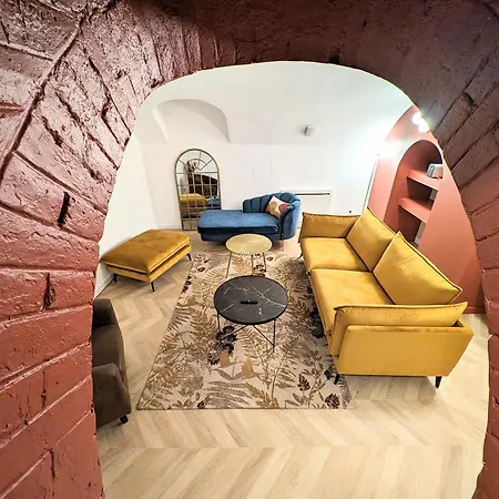 Elegante Maison Amienoise - Proche Gare, Home-cinema, 3 Doubles, 1 Familiale Avec Jacuzzi Privatif - La Maison Des Petits Sablon 3* Amiens