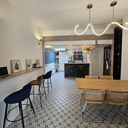 Elegante Maison Amienoise - Proche Gare, Home-cinema, 3 Doubles, 1 Familiale Avec Jacuzzi Privatif - La Maison Des Petits Sablon