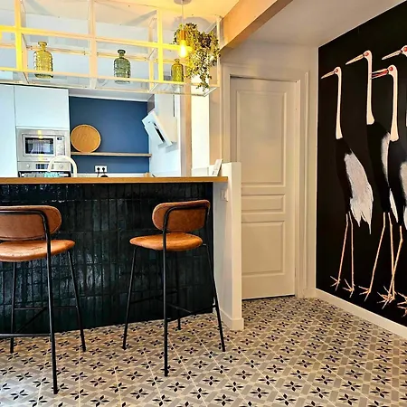 Elegante Maison Amienoise - Proche Gare, Home-cinema, 3 Doubles, 1 Familiale Avec Jacuzzi Privatif - La Maison Des Petits Sablon Gasthof Amiens