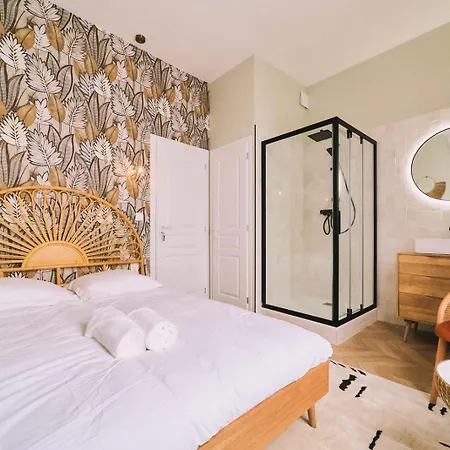 Elegante Maison Amienoise - Proche Gare, Home-cinema, 3 Doubles, 1 Familiale Avec Jacuzzi Privatif - La Maison Des Petits Sablon Casa de hóspedes Amiens